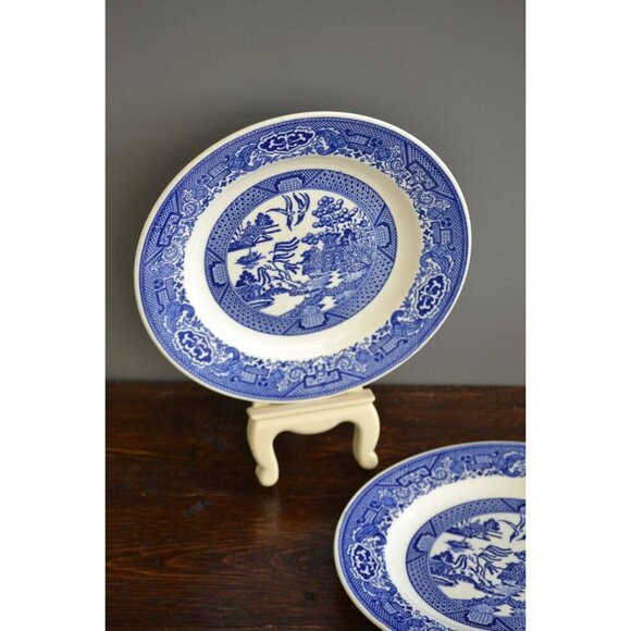 Two Willow Ware by Royal China 9 1/4" Dinner Plates Vintage Serving blue willow - Picture 1 of 5